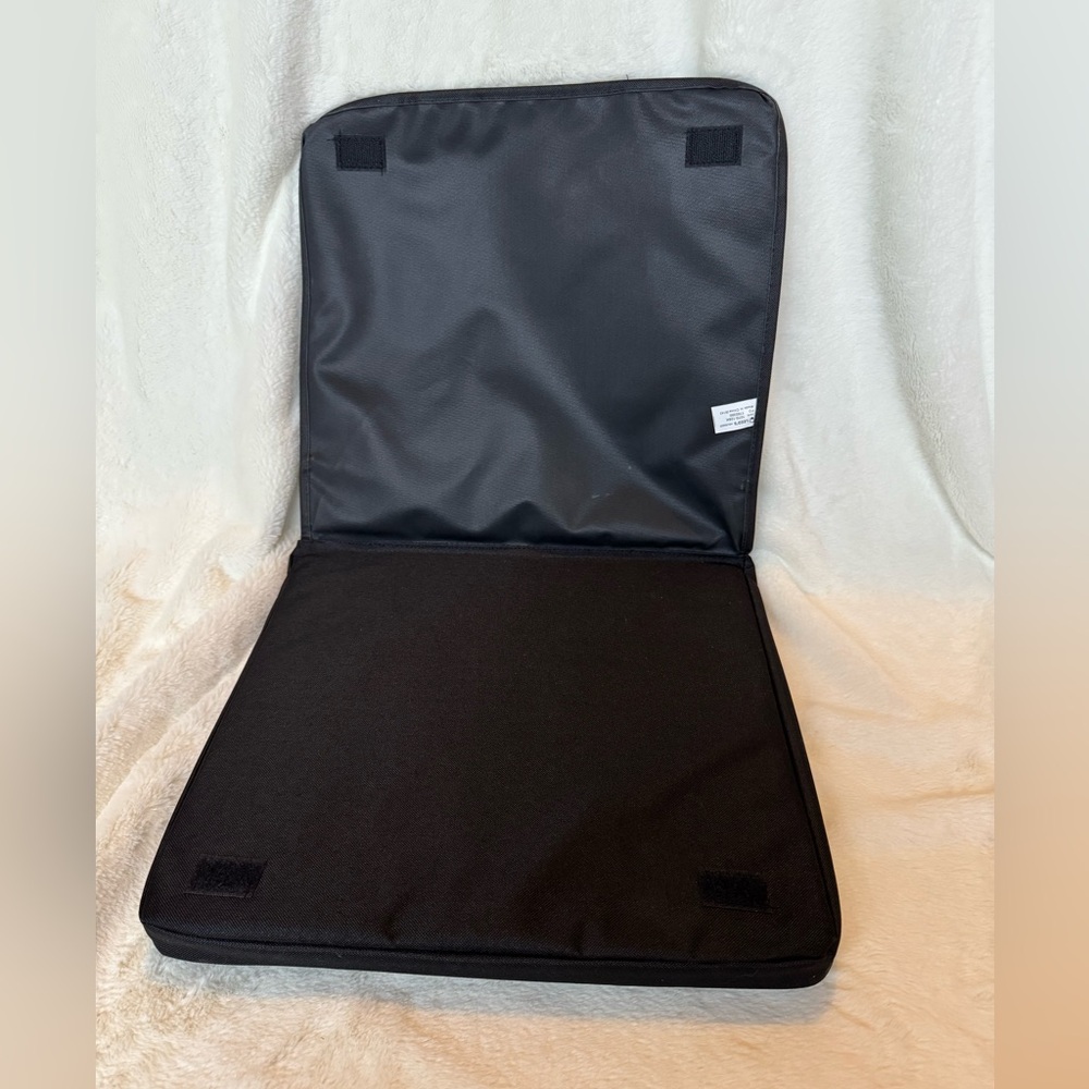 Microsoft Carrying Case / Seat Pad